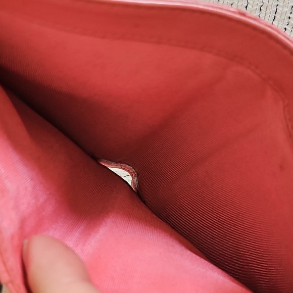 CHANEL Quilted Coral Pink Wallet - Picture 7 of 12